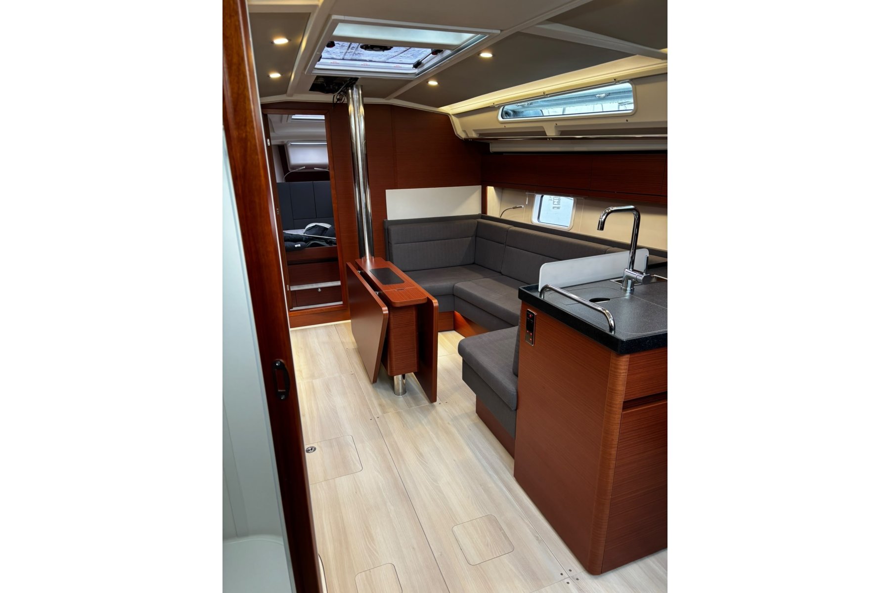 Slide 228051