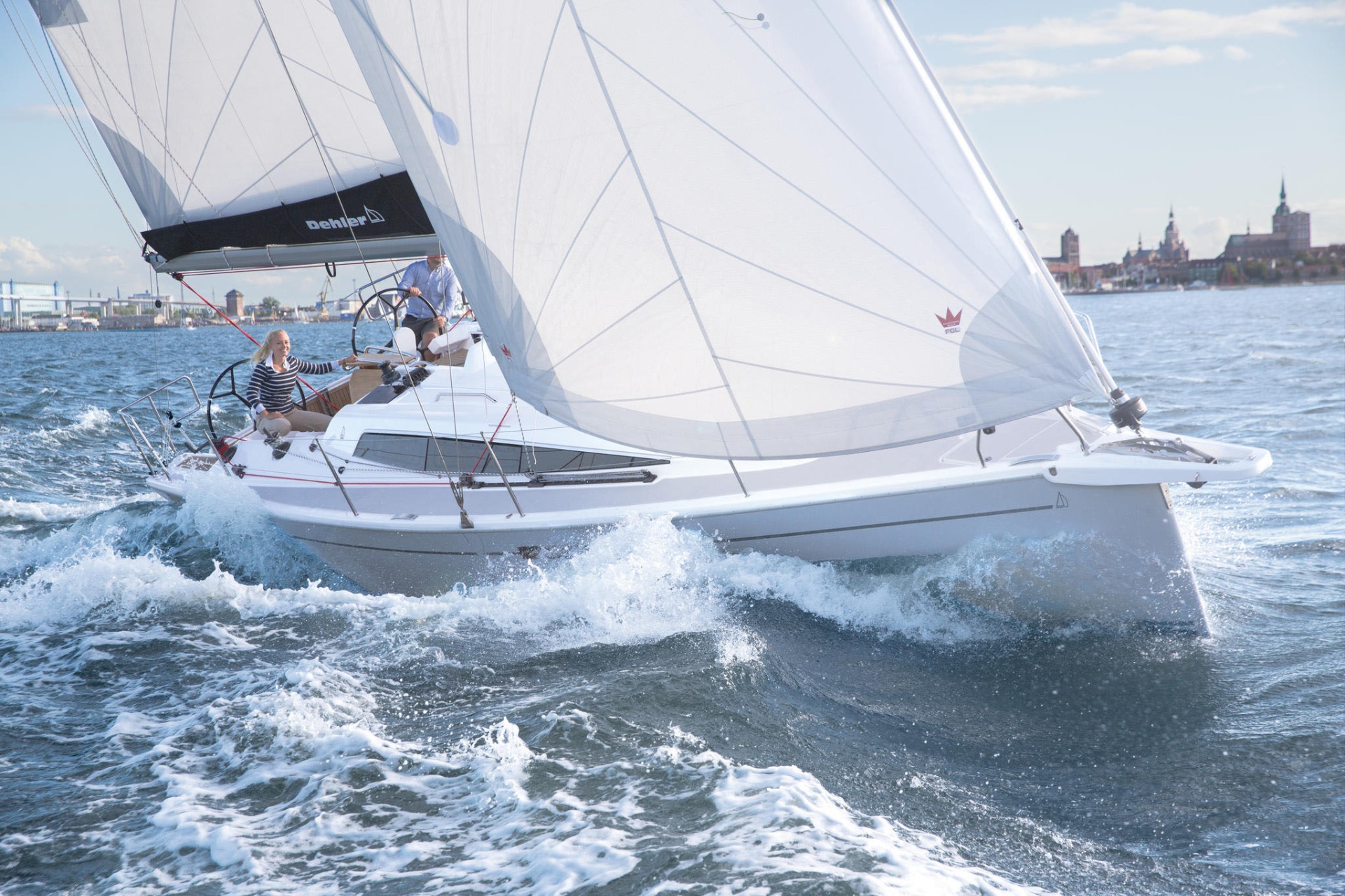 Dehler 34 HVG Ausstellungsschiff Verkauf in Bernau am Chiemsee im Yachtcentrum. Segeln in Kroatien auf der Adria. Segeln am Bodensee.