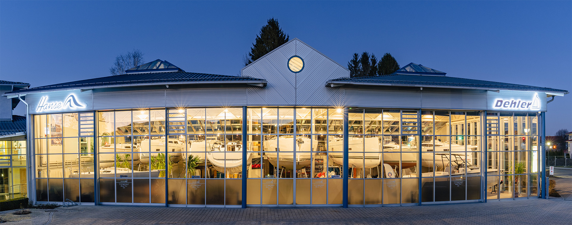 HVG Showroom: Verkauf von Hanse, Dehler und Moody Segelyachten im Yachtcentrum am Chiemsee. Verkauf von Sealine und Fjord Motoryachten. Verkauf von Privilège Luxus-Katamaranen.